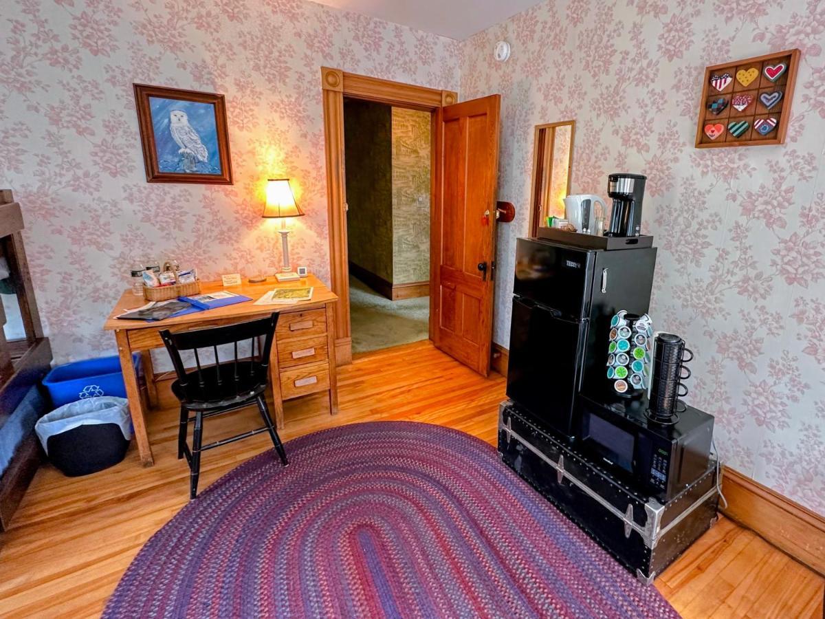 Private 2 Bedrooms And 1 Bathroom In Grand Victorian Home In The Heart Of The Whiite Mountains! Great Host 화이트필드 외부 사진