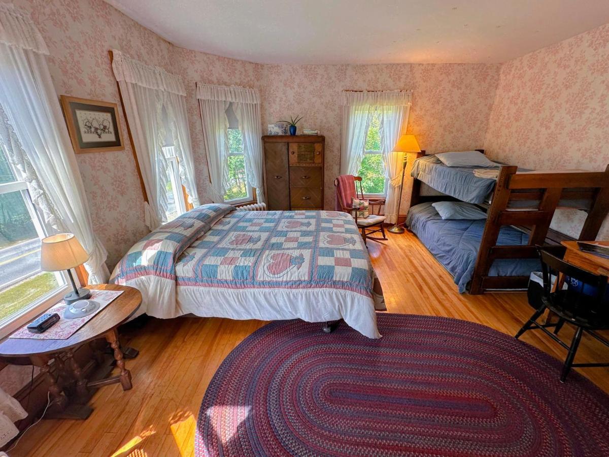 Private 2 Bedrooms And 1 Bathroom In Grand Victorian Home In The Heart Of The Whiite Mountains! Great Host 화이트필드 외부 사진